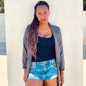 Meet your Posher, Lakisha